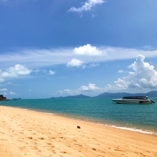 หาดแม่น้ำ